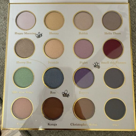 Disney Winnie The Pooh & Friends 16 Color Eyeshadow Palette With Mirror - Picture 2 of 4